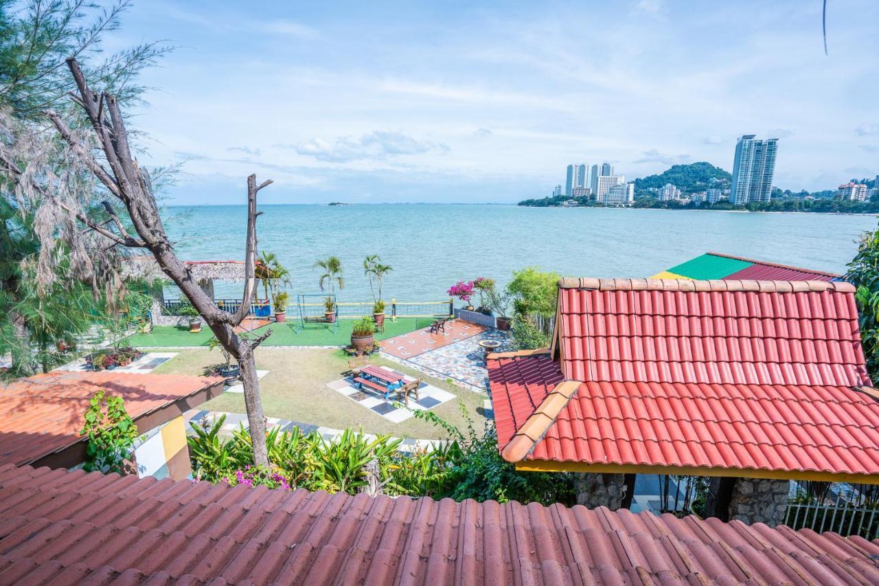 Lost Paradise Resort Batu Feringgi Exteriör bild