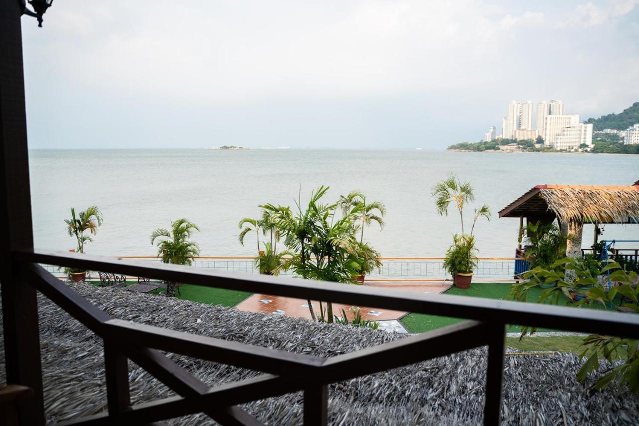 Lost Paradise Resort Batu Feringgi Exteriör bild